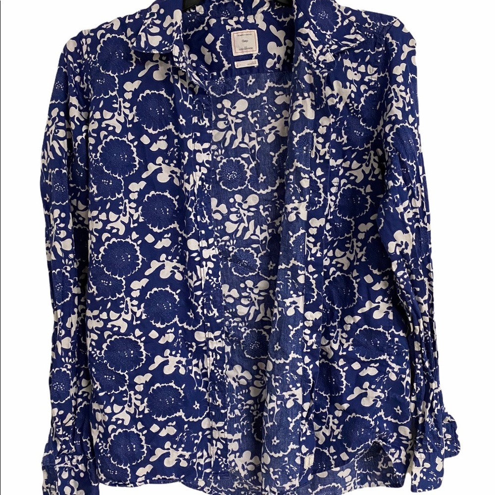 Patterned Button down shirt